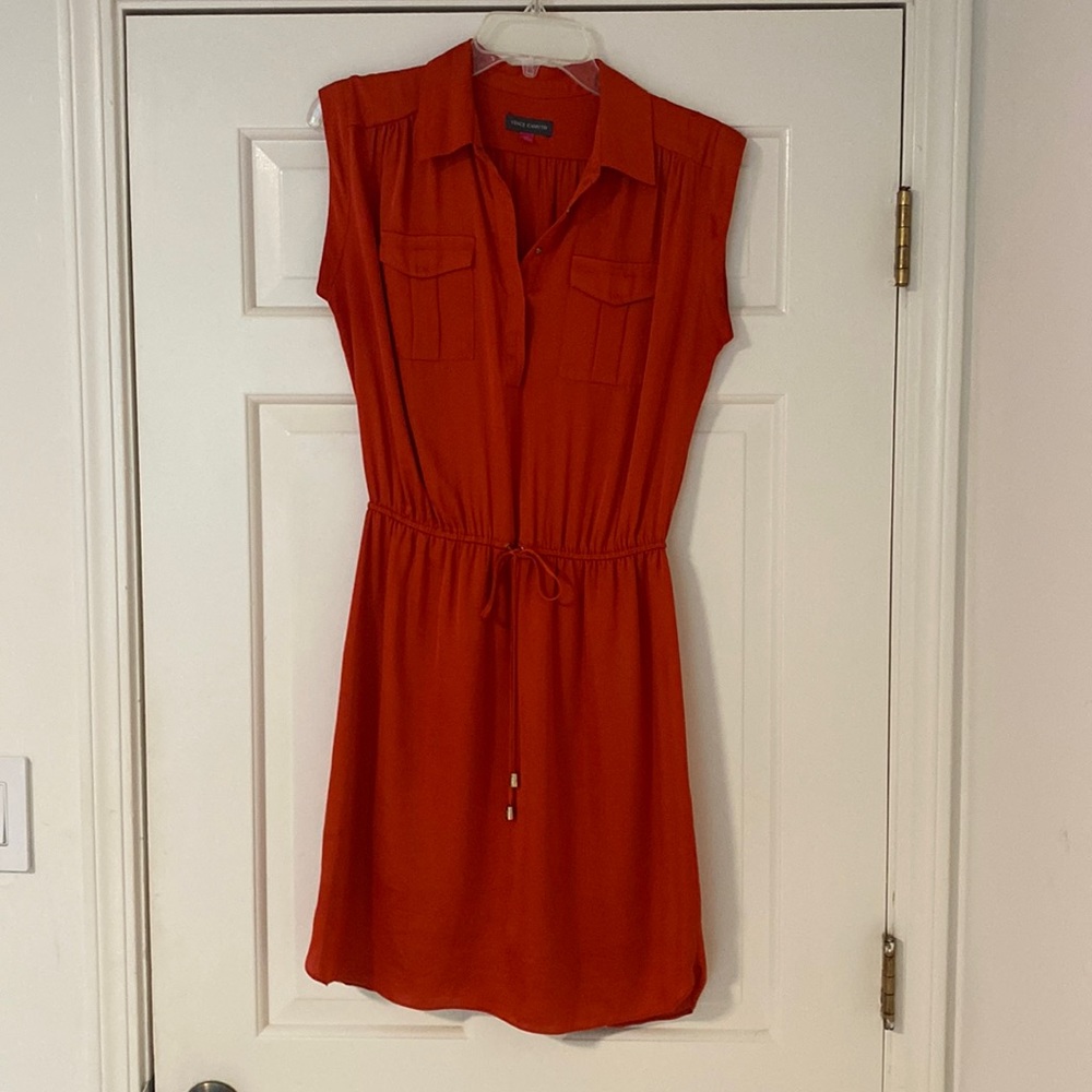 Vince Camuto Size 2 Silk orange dress. Knee Length. Gorgeous